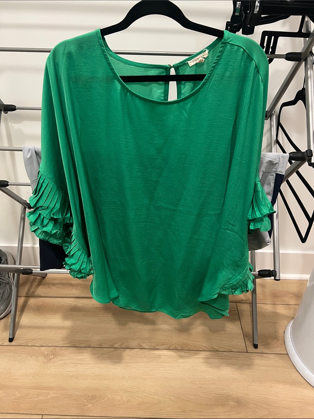 JODIFL Emerald Green Ruffle Sleeve Blouse